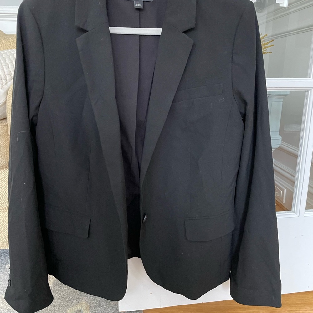 Ann Taylor one button blazer/jacket. Size 16